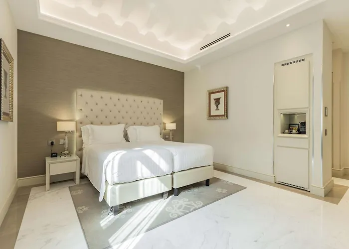 מלון Aleph Hotel, Curio Collection By Hilton