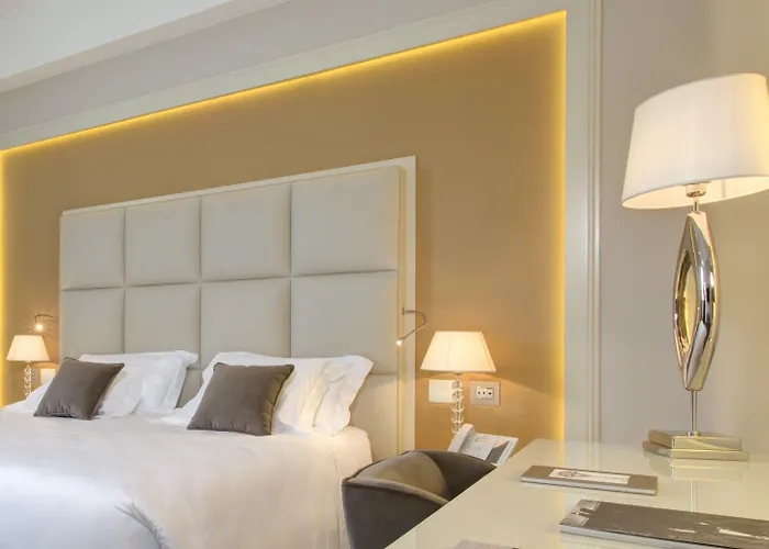 מלון Aleph Hotel, Curio Collection By Hilton 5*