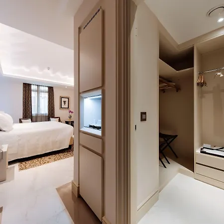 Aleph Hotel, Curio Collection By Hilton Hotel Roma