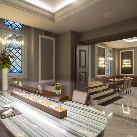 Aleph Hotel, Curio Collection By Hilton Szálloda Róma