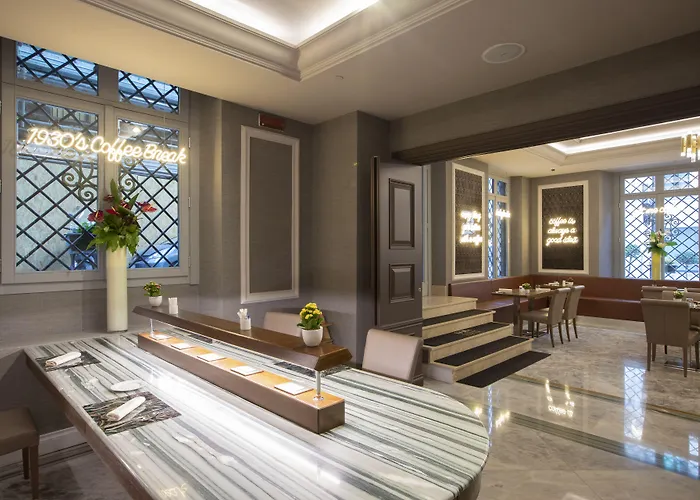 Aleph Hotel, Curio Collection By Hilton Hotel Roma