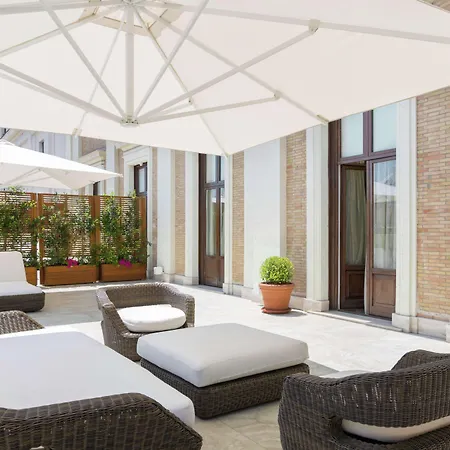 Hotel Aleph Hotel, Curio Collection By Hilton Roma